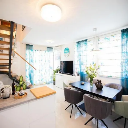 Apartment Tirkizni Val *