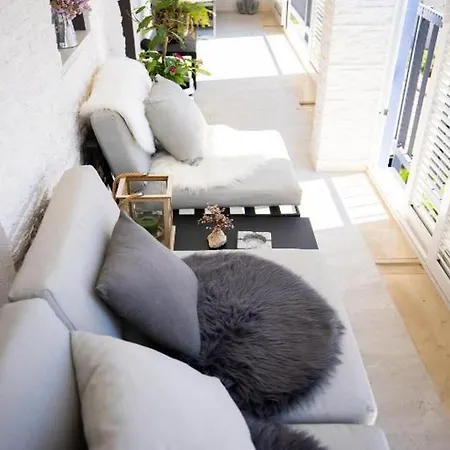 Tirkizni Val アパート