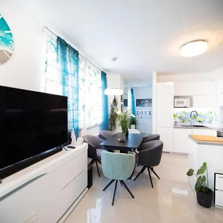 Apartment Tirkizni Val