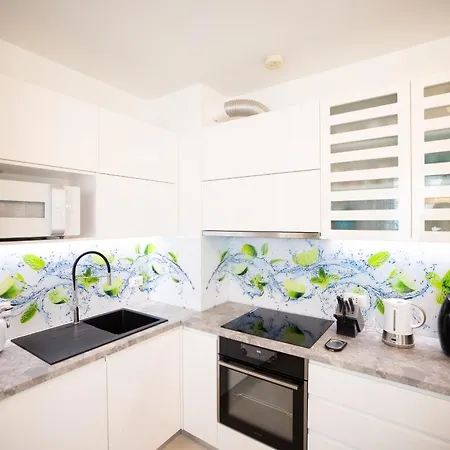 Tirkizni Val ザダル