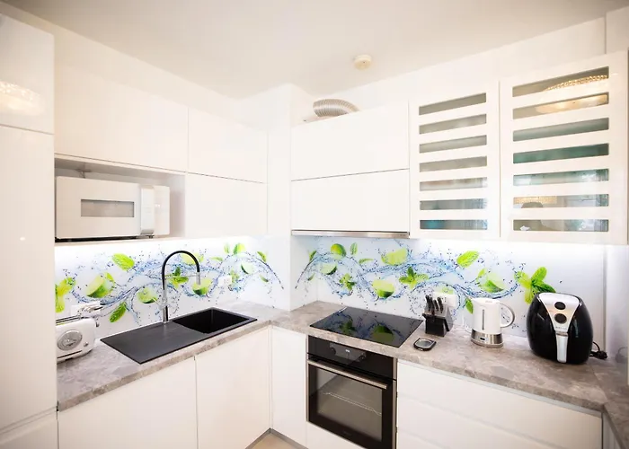 Tirkizni Val Задар